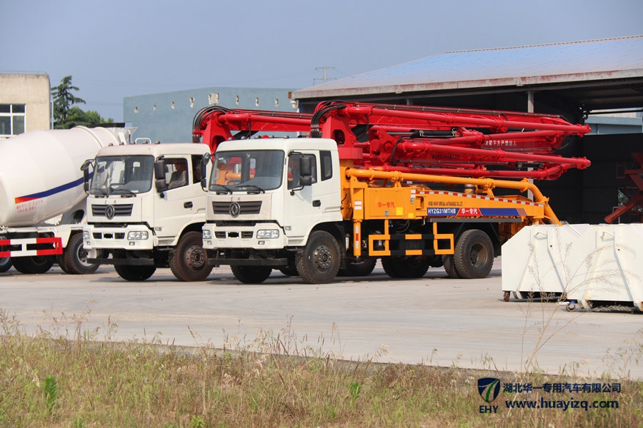 小型泵車