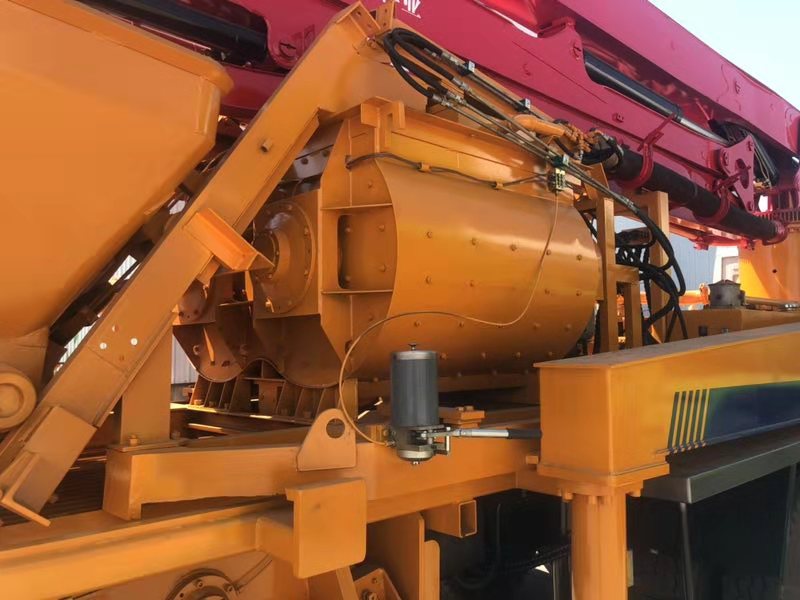 小型混凝土31米攪拌一體泵車