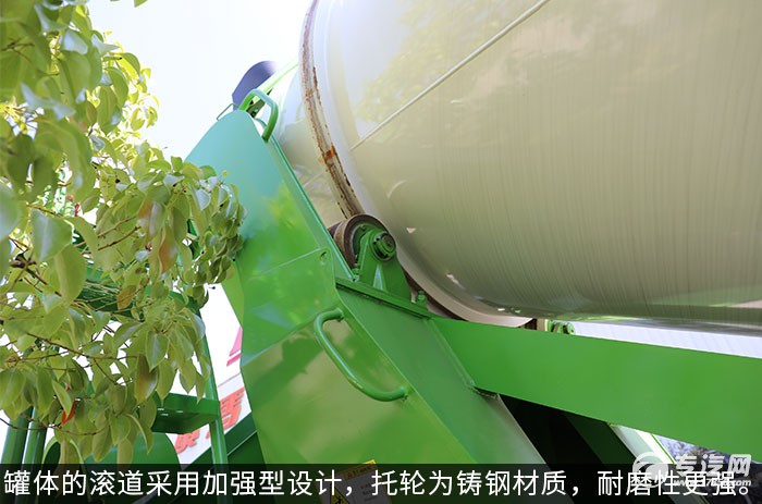 重汽豪瀚前四后八攪拌車評測之托輪