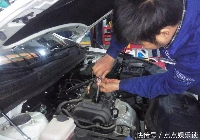 汽車出現這3種情況，抓緊更換火花塞，不然毀的就是發動機