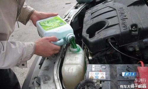 車上防凍液要多久換一次？維修師傅：這時(shí)間是極限，超過等著大修